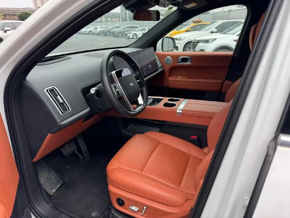 2024 Li L6 Range Extended 154HP L4 REEV 36.8KWH,autocango,china used car exporter,china ev exporter,chinese used car exporter,chinese used ev exporter