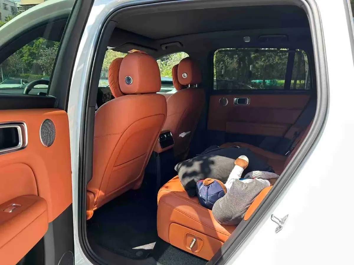 2024 Li L6 Range Extended 154HP L4 REEV 36.8KWH,autocango,china used car exporter,china ev exporter,chinese used car exporter,chinese used ev exporter