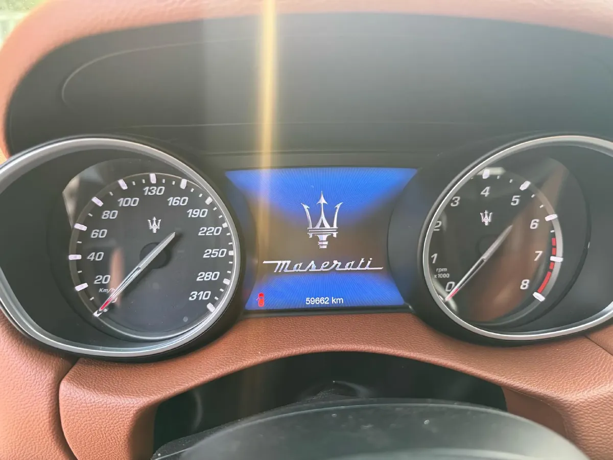 2018 Maserati Levante 3.0T 350HP V6 8AT,autocango,china used car exporter,china ev exporter,chinese used car exporter,chinese used ev exporter