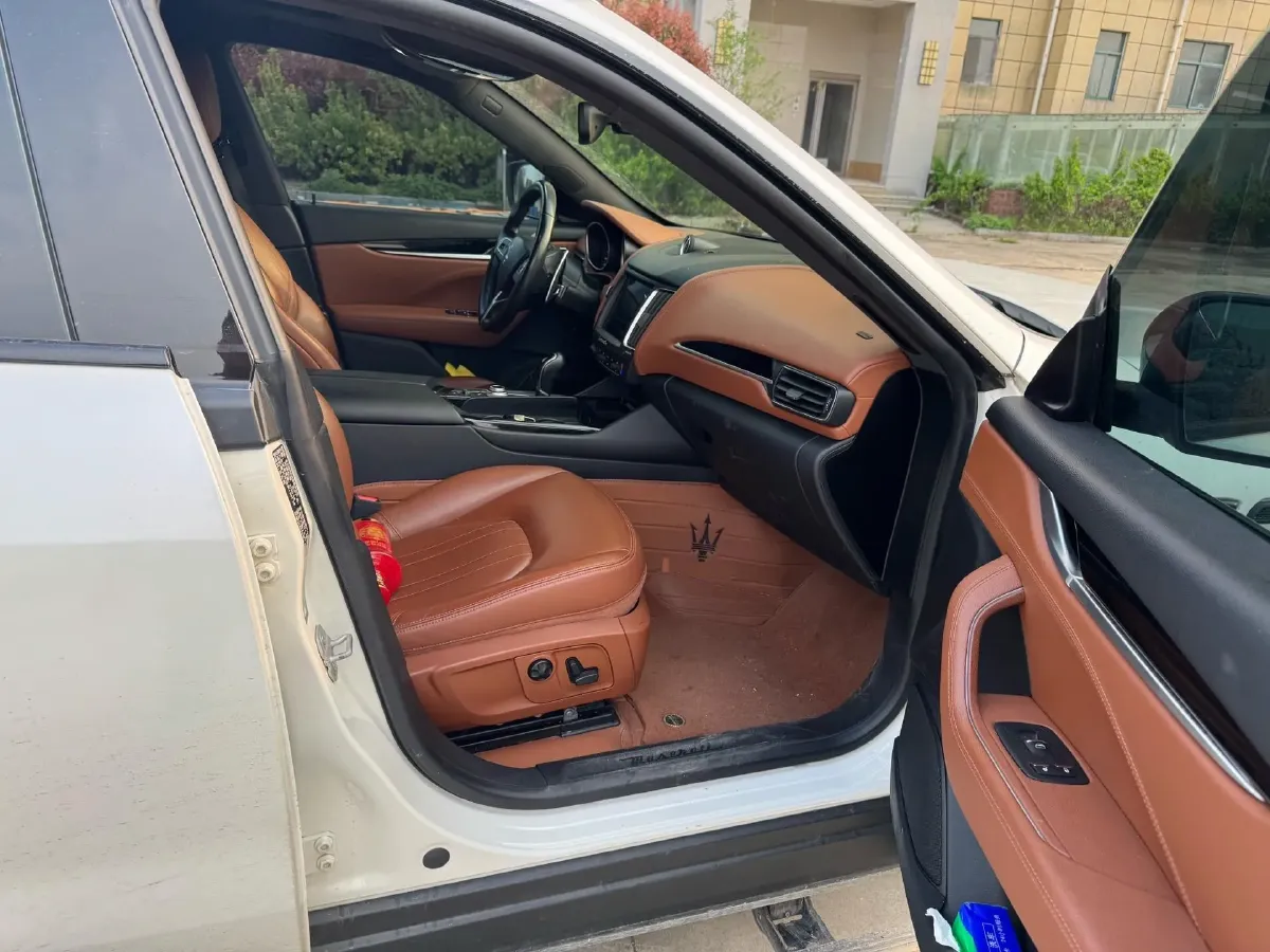 2018 Maserati Levante 3.0T 350HP V6 8AT,autocango,china used car exporter,china ev exporter,chinese used car exporter,chinese used ev exporter