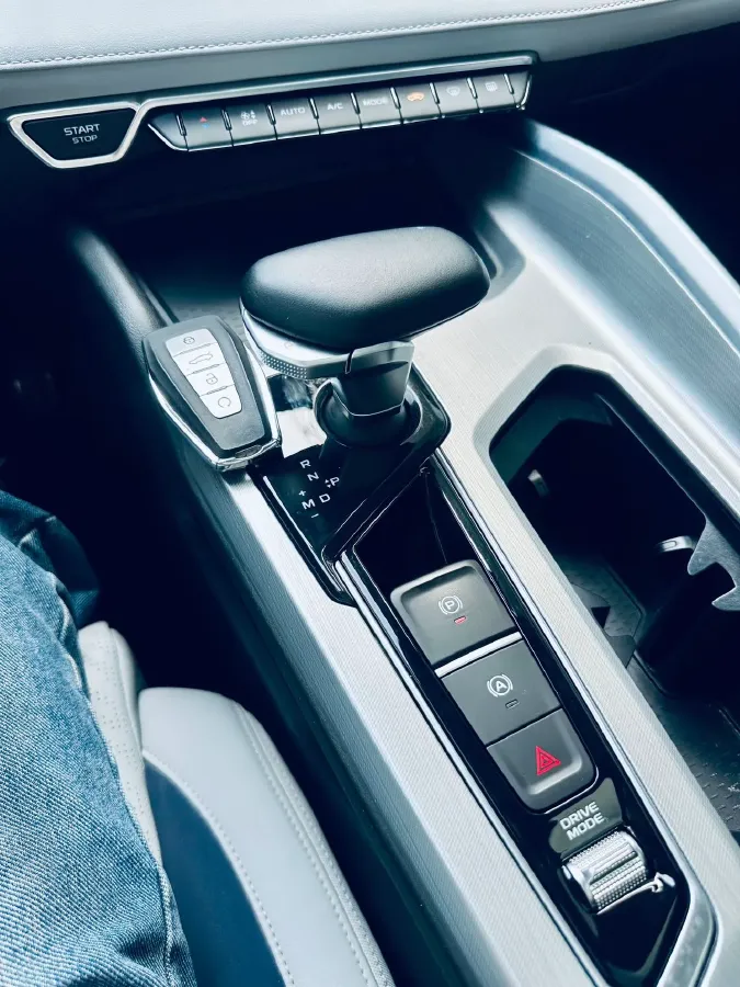 2023 Geely Preface 2.0T 190HP L4 7DCT,autocango,china used car exporter,china ev exporter,chinese used car exporter,chinese used ev exporter