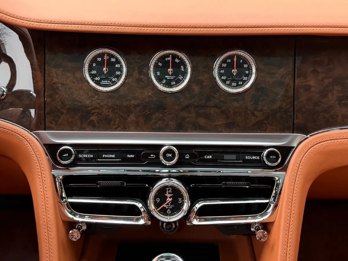 2021 Bentley Flying Spur 4.0T 550HP V8 8DCT,autocango,china used car exporter,china ev exporter,chinese used car exporter,chinese used ev exporter