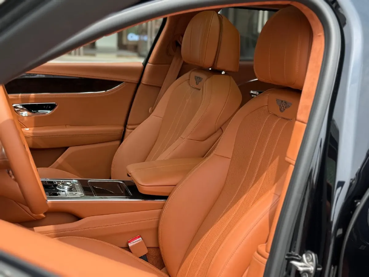 2021 Bentley Flying Spur 4.0T 550HP V8 8DCT,autocango,china used car exporter,china ev exporter,chinese used car exporter,chinese used ev exporter