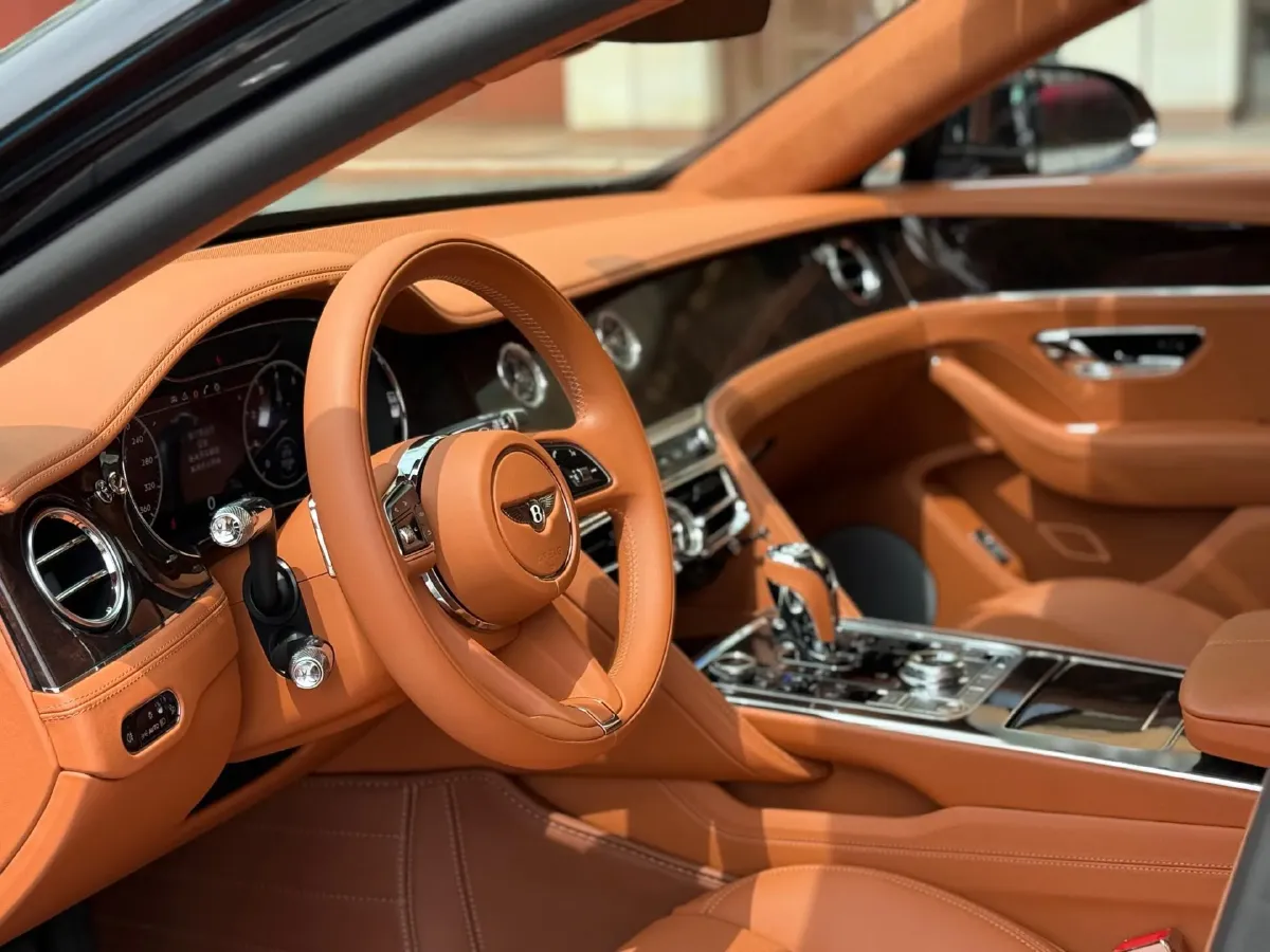 2021 Bentley Flying Spur 4.0T 550HP V8 8DCT,autocango,china used car exporter,china ev exporter,chinese used car exporter,chinese used ev exporter