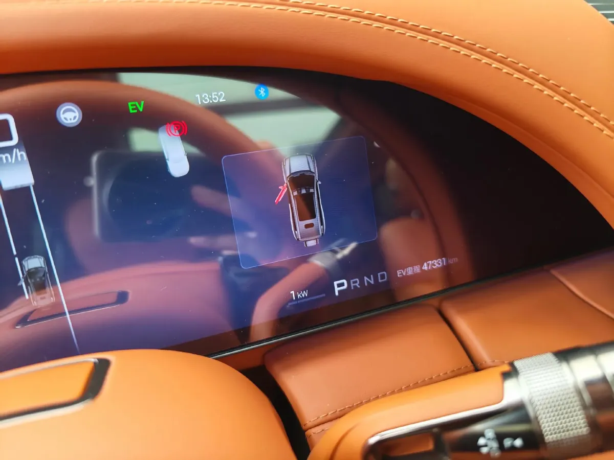 2023 YangWang U8 2.0T 272HP L4 REEV 49.05KWH,autocango,china used car exporter,china ev exporter,chinese used car exporter,chinese used ev exporter