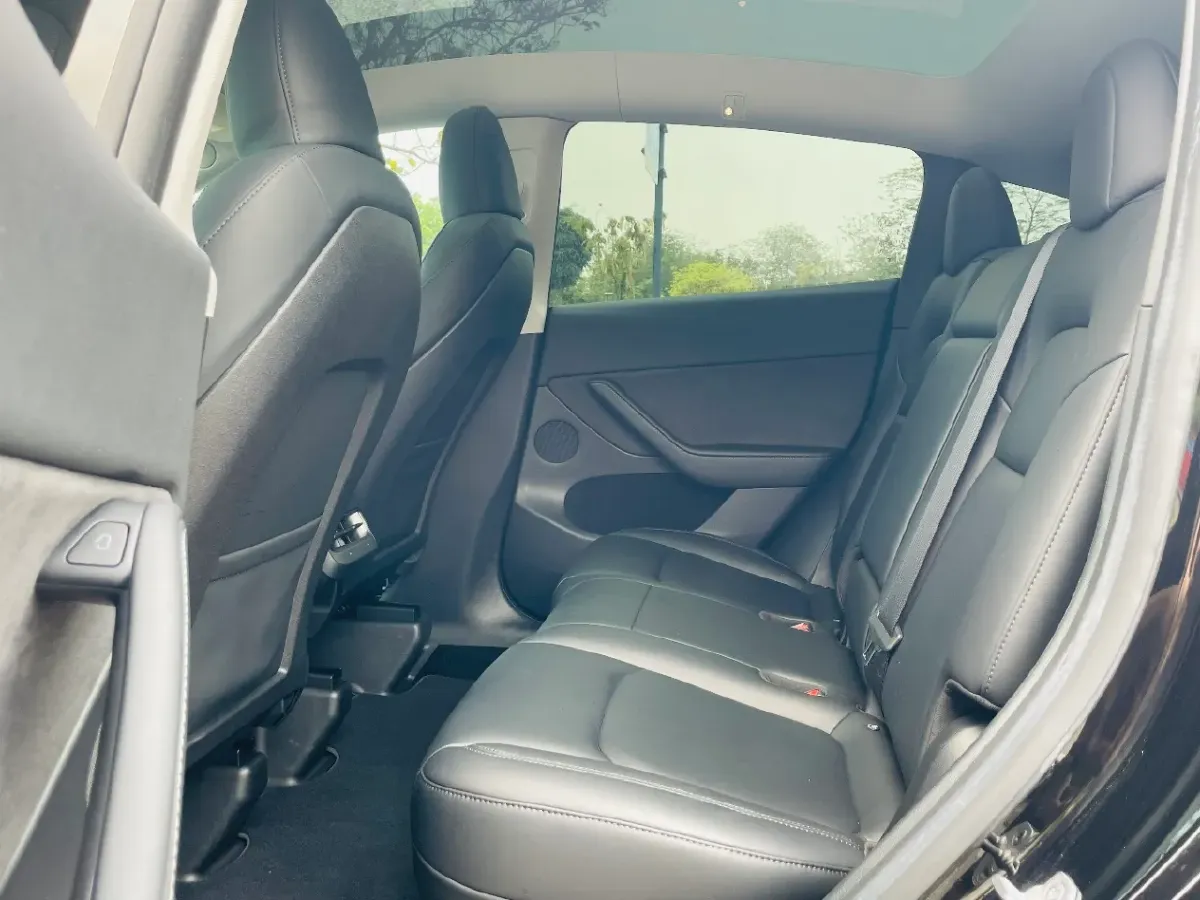 2022 Tesla Model Y BEV 60KWH,autocango,china used car exporter,china ev exporter,chinese used car exporter,chinese used ev exporter