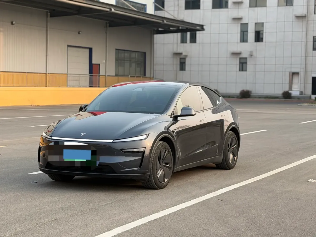 2025 Tesla Model Y BEV 62.5KWH,autocango,china used car exporter,china ev exporter,chinese used car exporter,chinese used ev exporter