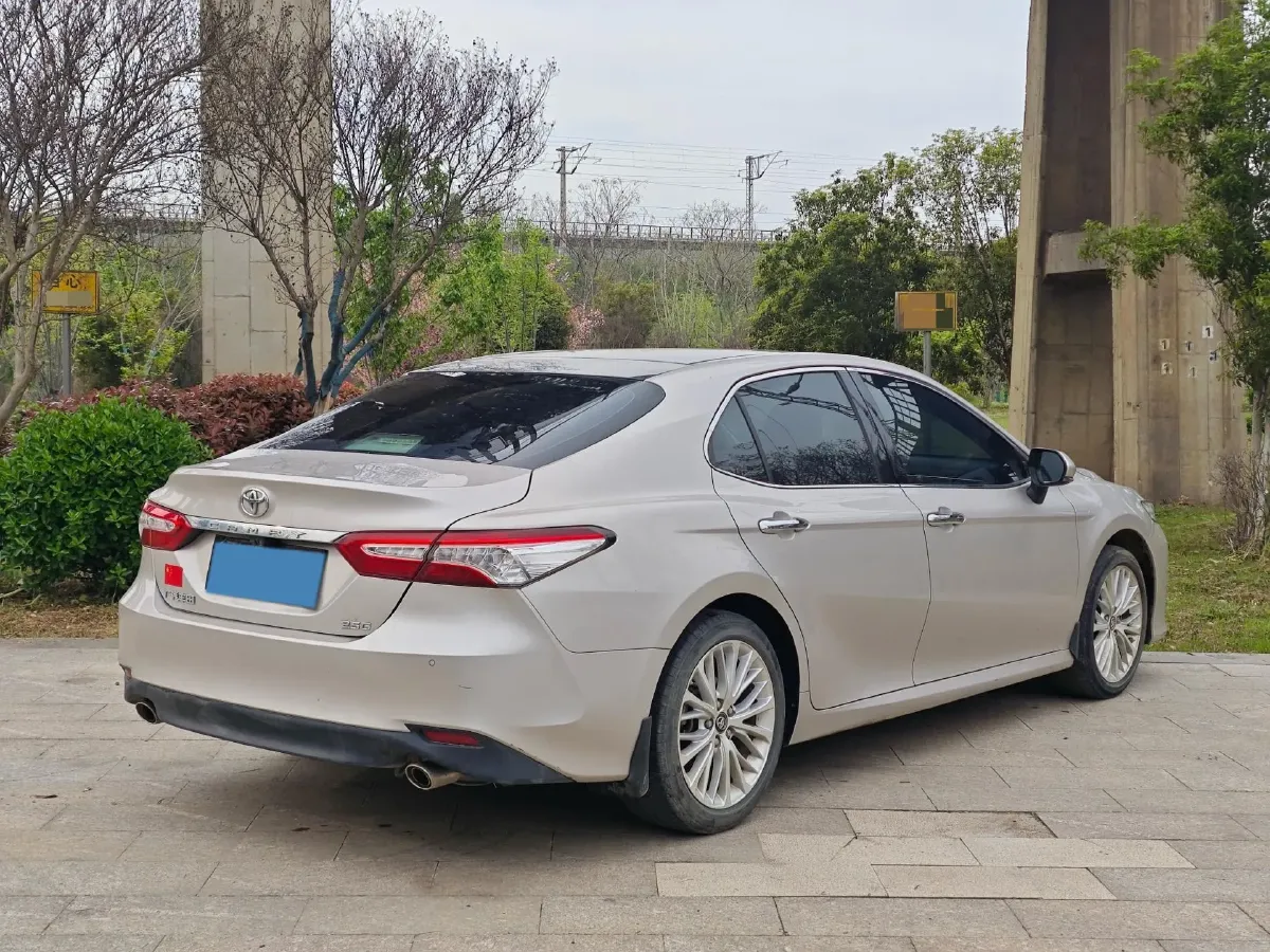 2019 Toyota Camry 2.5L 209HP L4 8AT,autocango,china used car exporter,china ev exporter,chinese used car exporter,chinese used ev exporter