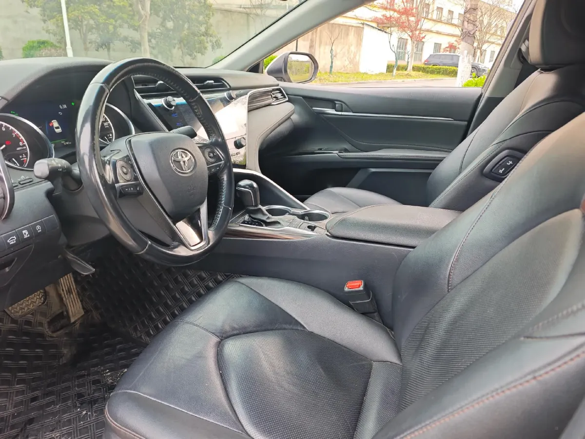 2019 Toyota Camry 2.5L 209HP L4 8AT,autocango,china used car exporter,china ev exporter,chinese used car exporter,chinese used ev exporter