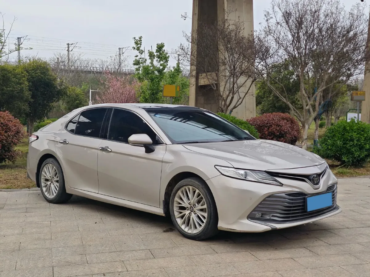 2019 Toyota Camry 2.5L 209HP L4 8AT,autocango,china used car exporter,china ev exporter,chinese used car exporter,chinese used ev exporter