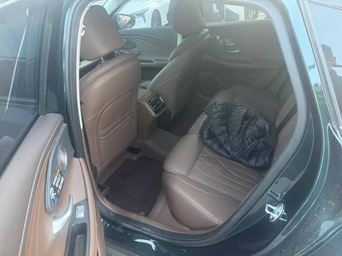 2024 Chery Arrizo 8 2.0T 254HP L4 8AT,autocango,china used car exporter,china ev exporter,chinese used car exporter,chinese used ev exporter