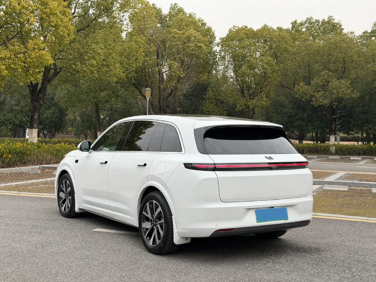 2023 Li L7 Range Extended 154HP REEV 40.9KWH,autocango,china used car exporter,china ev exporter,chinese used car exporter,chinese used ev exporter