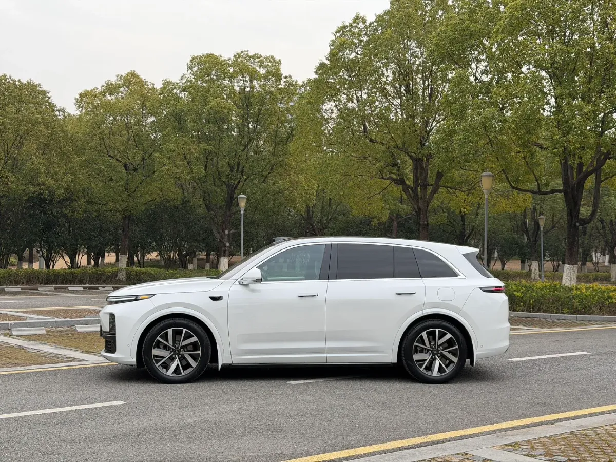 2023 Li L7 Range Extended 154HP REEV 40.9KWH,autocango,china used car exporter,china ev exporter,chinese used car exporter,chinese used ev exporter