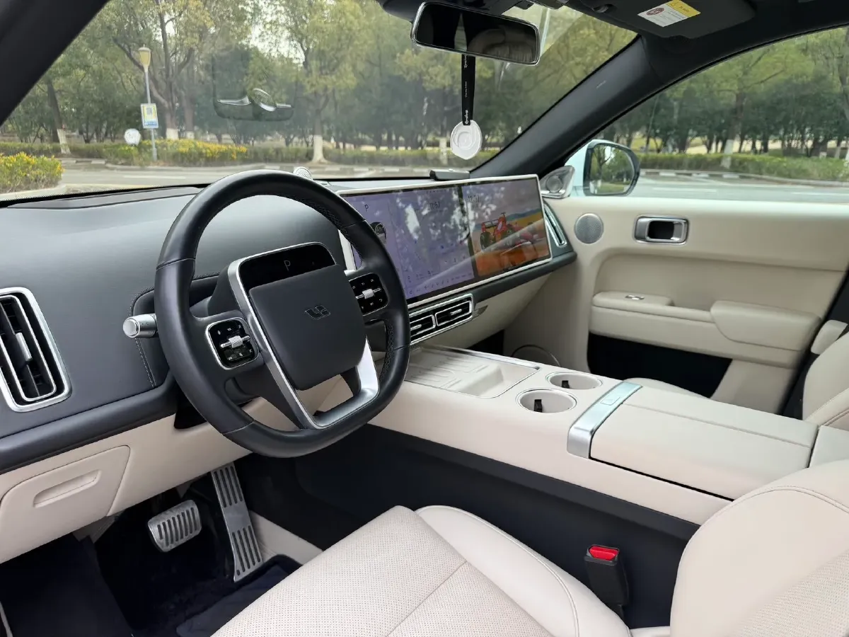 2023 Li L7 Range Extended 154HP REEV 40.9KWH,autocango,china used car exporter,china ev exporter,chinese used car exporter,chinese used ev exporter
