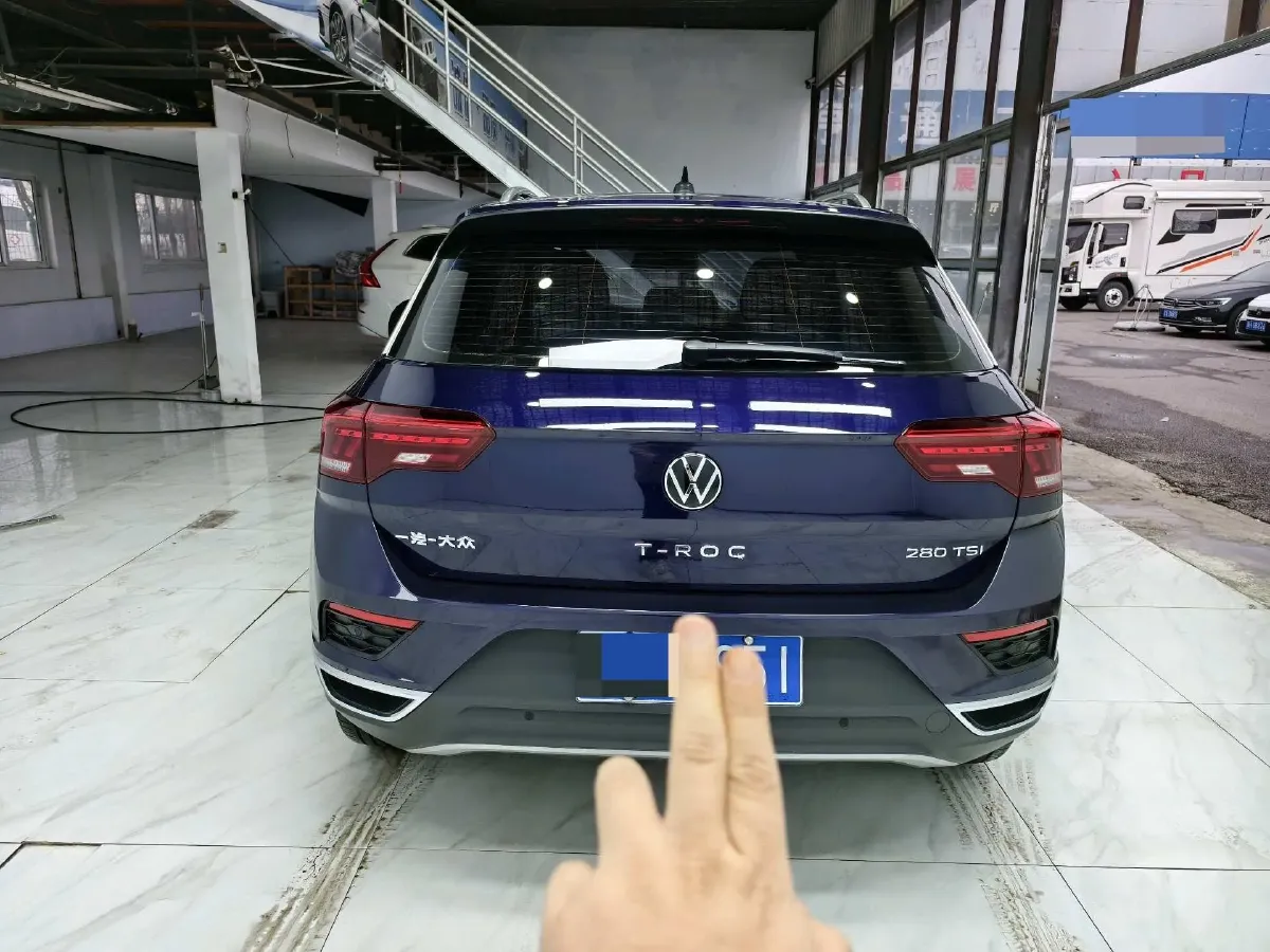 2022 Volkswagen T-Roc 1.4T 150HP L4 7DCT,autocango,china used car exporter,china ev exporter,chinese used car exporter,chinese used ev exporter