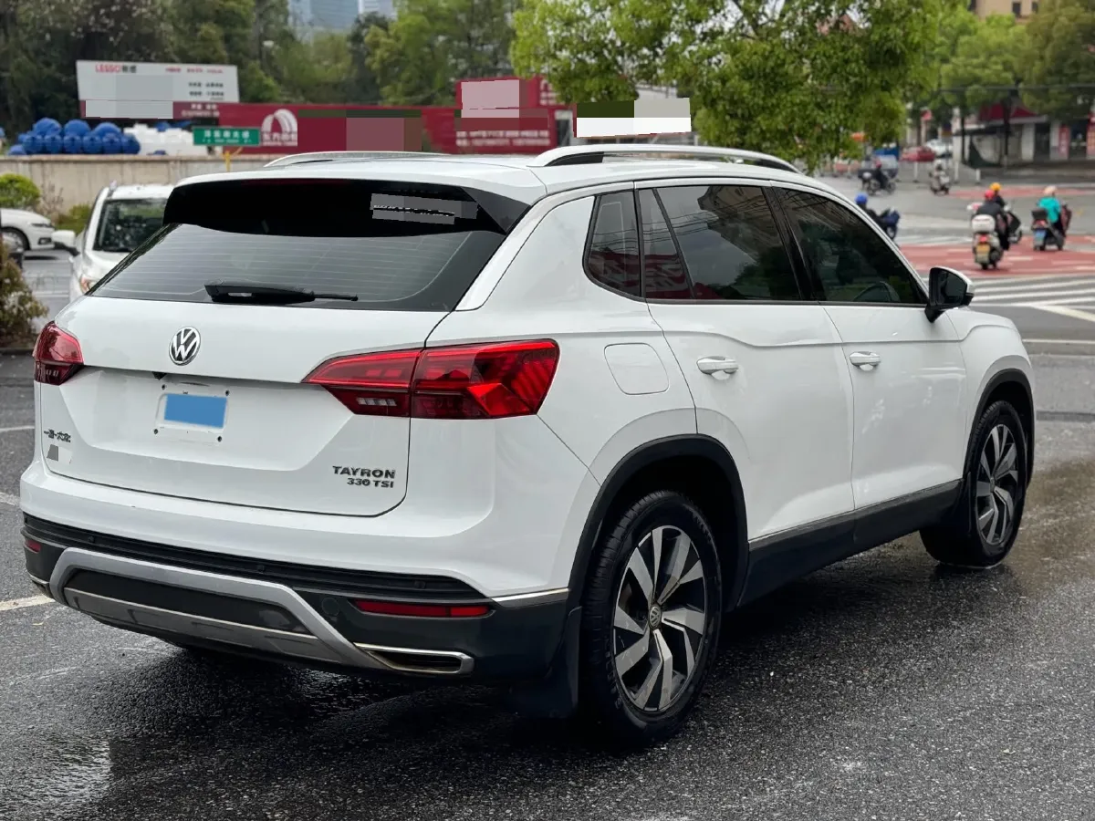 2019 Jeep Cherokee 2.0T 234HP L4 9AT,autocango,china used car exporter,china ev exporter,chinese used car exporter,chinese used ev exporter