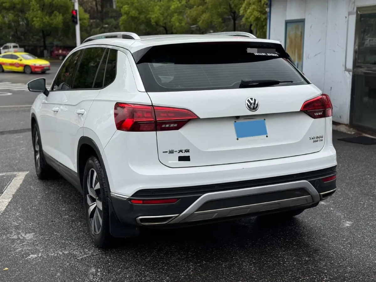 2019 Jeep Cherokee 2.0T 234HP L4 9AT,autocango,china used car exporter,china ev exporter,chinese used car exporter,chinese used ev exporter