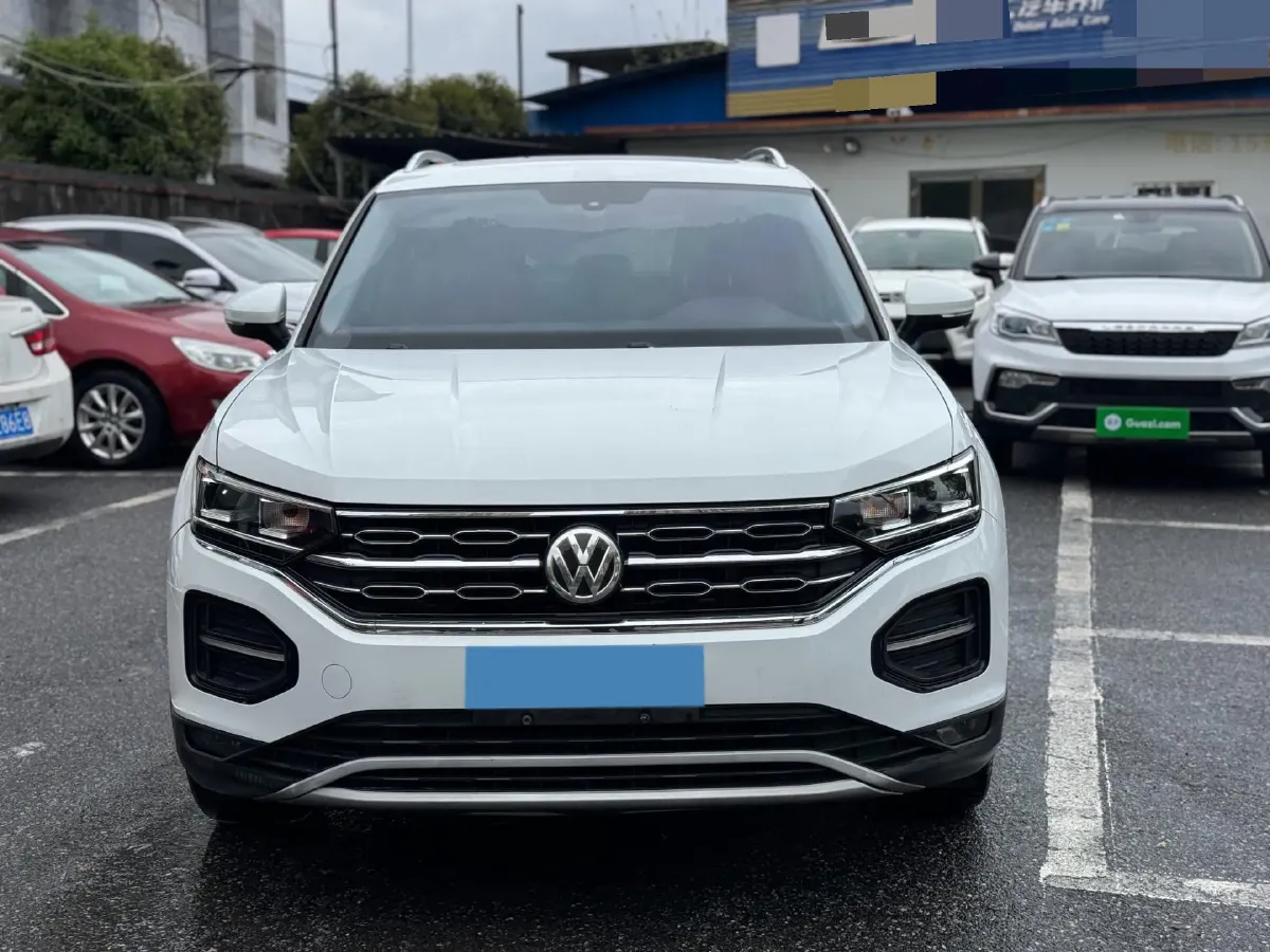 2019 Jeep Cherokee 2.0T 234HP L4 9AT,autocango,china used car exporter,china ev exporter,chinese used car exporter,chinese used ev exporter