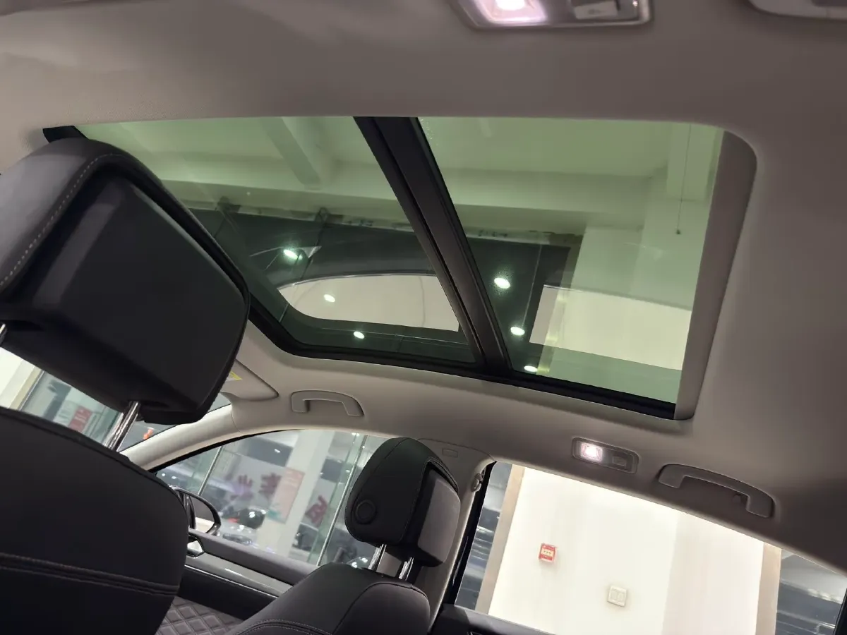 2023 Volkswagen Magotan 2.0T 186HP L4 7DCT,autocango,china used car exporter,china ev exporter,chinese used car exporter,chinese used ev exporter