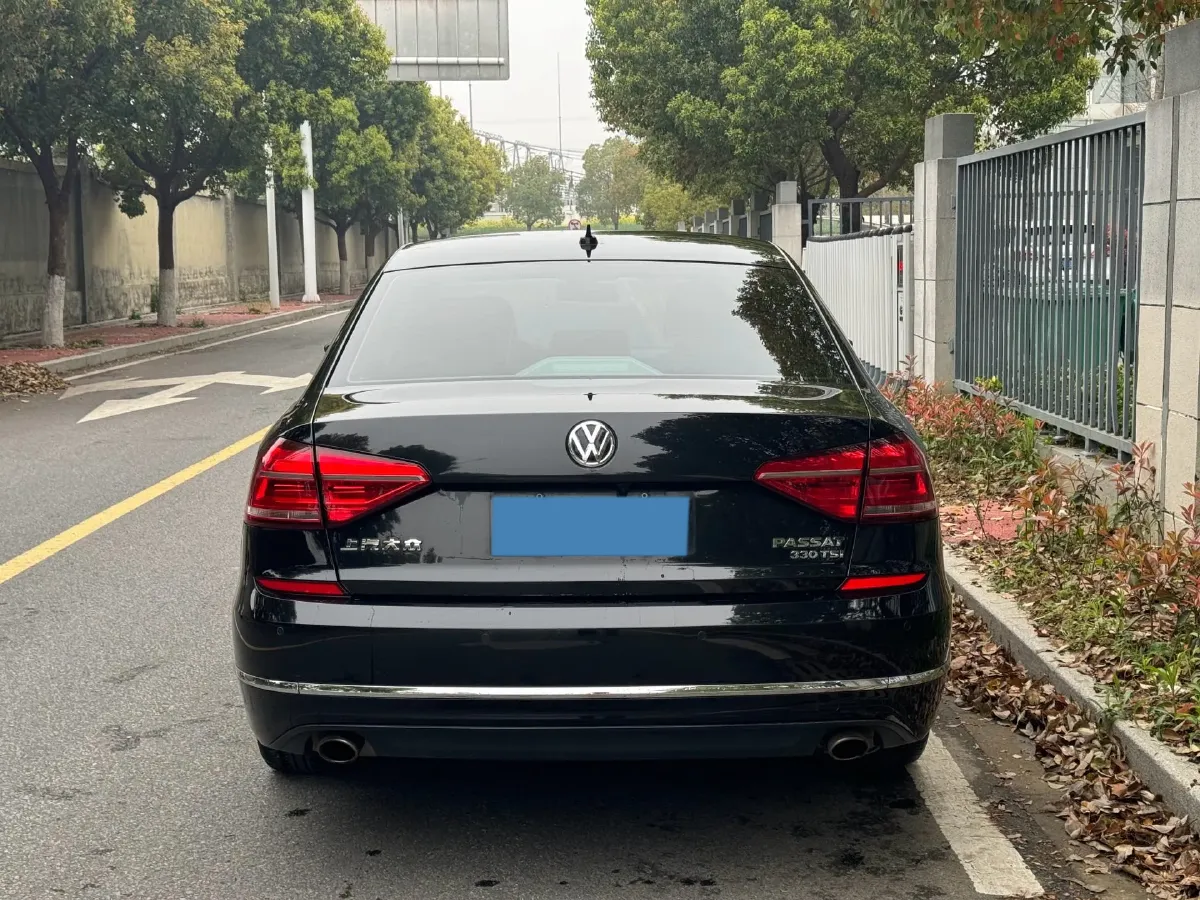 2017 Volkswagen Passat 1.8T 180HP L4 7DCT,autocango,china used car exporter,china ev exporter,chinese used car exporter,chinese used ev exporter