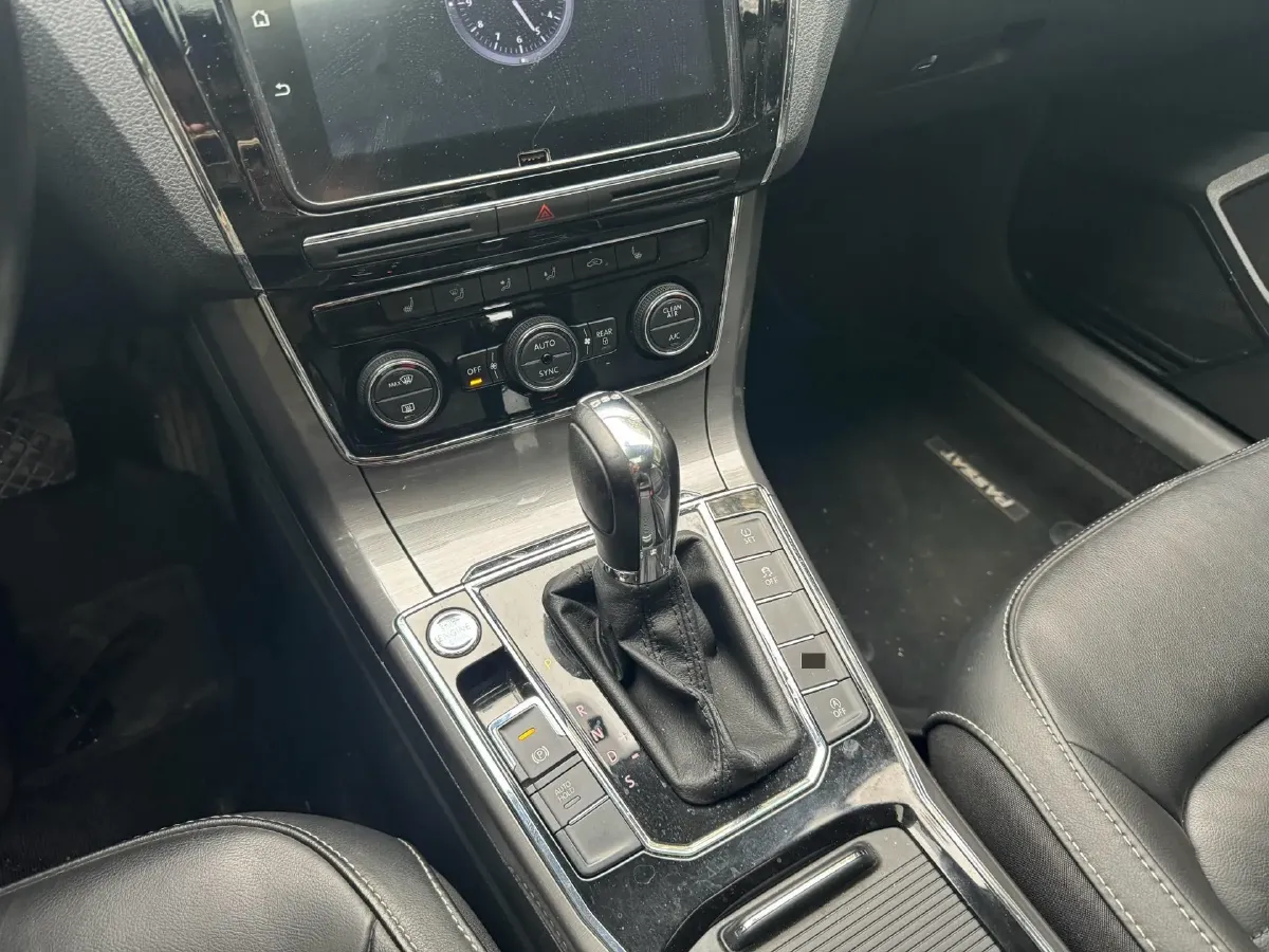 2017 Volkswagen Passat 1.8T 180HP L4 7DCT,autocango,china used car exporter,china ev exporter,chinese used car exporter,chinese used ev exporter