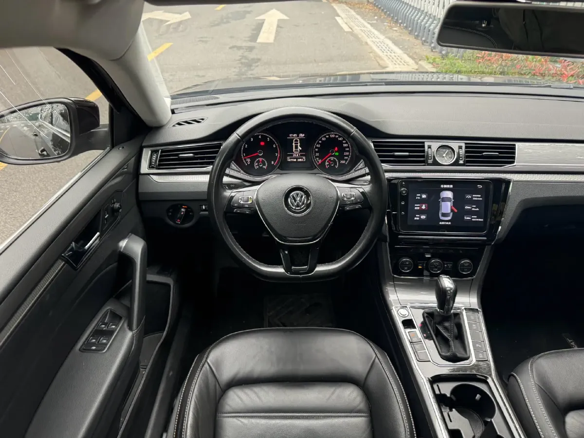 2017 Volkswagen Passat 1.8T 180HP L4 7DCT,autocango,china used car exporter,china ev exporter,chinese used car exporter,chinese used ev exporter