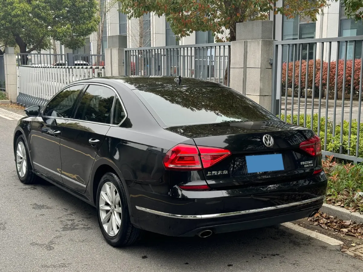 2017 Volkswagen Passat 1.8T 180HP L4 7DCT,autocango,china used car exporter,china ev exporter,chinese used car exporter,chinese used ev exporter