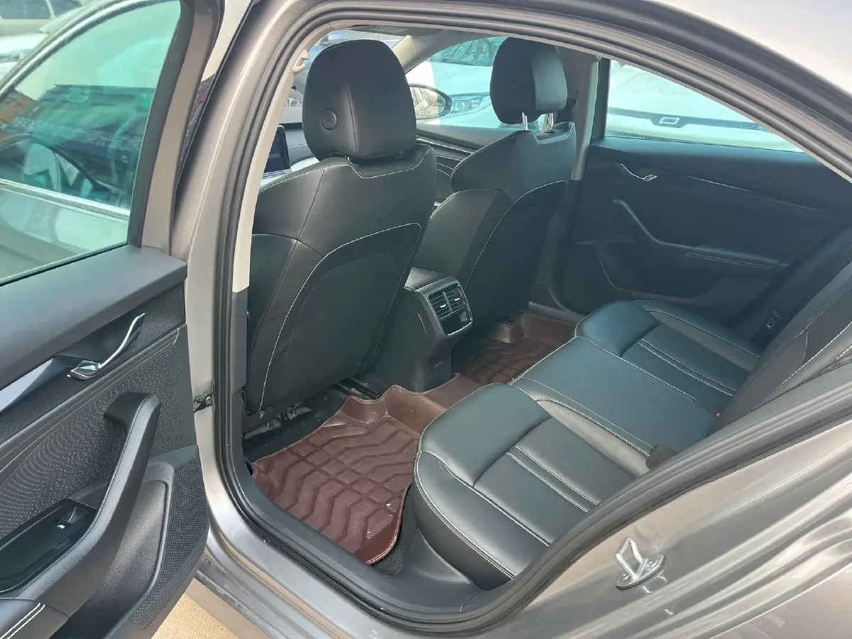 2021 Skoda Octavia 1.4T 150HP L4 7DCT,autocango,china used car exporter,china ev exporter,chinese used car exporter,chinese used ev exporter