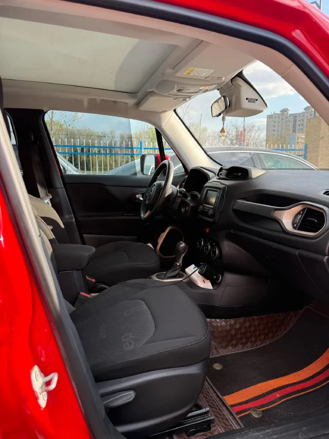 2017 Jeep Renegade 2.0L 155HP L4 9AT,autocango,china used car exporter,china ev exporter,chinese used car exporter,chinese used ev exporter