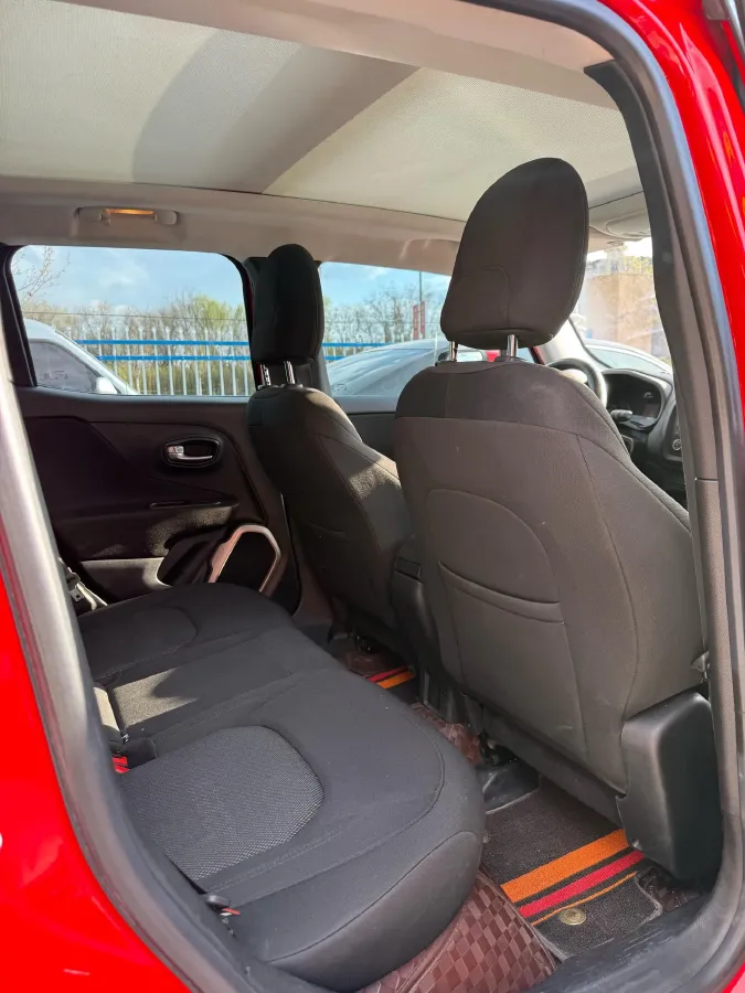 2017 Jeep Renegade 2.0L 155HP L4 9AT,autocango,china used car exporter,china ev exporter,chinese used car exporter,chinese used ev exporter