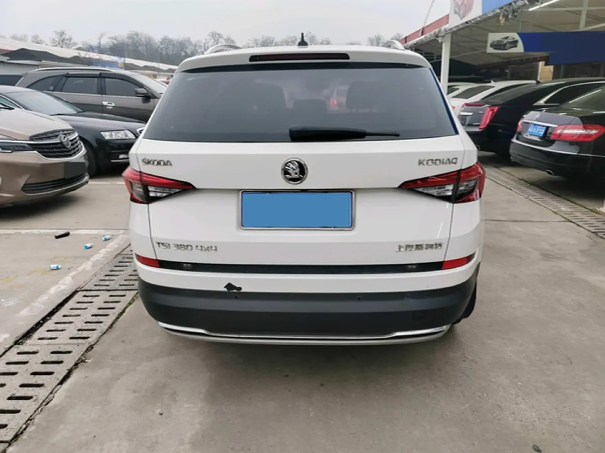 2017 Skoda Kodiak 2.0T 220HP L4 7DCT,autocango,china used car exporter,china ev exporter,chinese used car exporter,chinese used ev exporter
