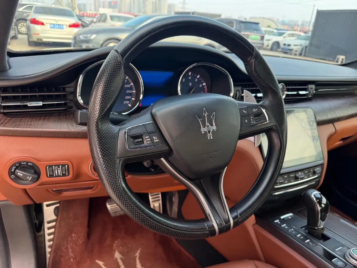 2018 Maserati Quattroporte 3.0T 350HP V6 8AT,autocango,china used car exporter,china ev exporter,chinese used car exporter,chinese used ev exporter