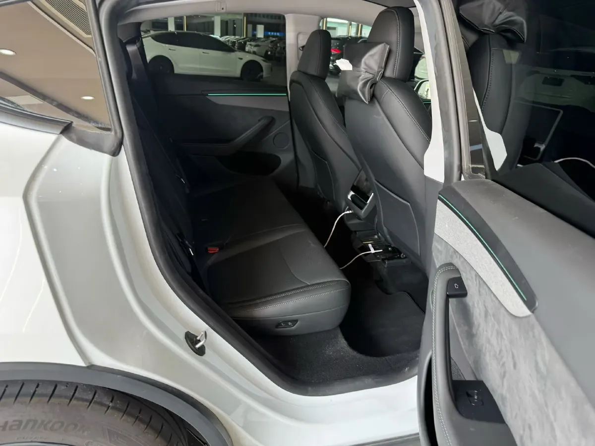 2022 Tesla Model Y BEV 60KWH,autocango,china used car exporter,china ev exporter,chinese used car exporter,chinese used ev exporter