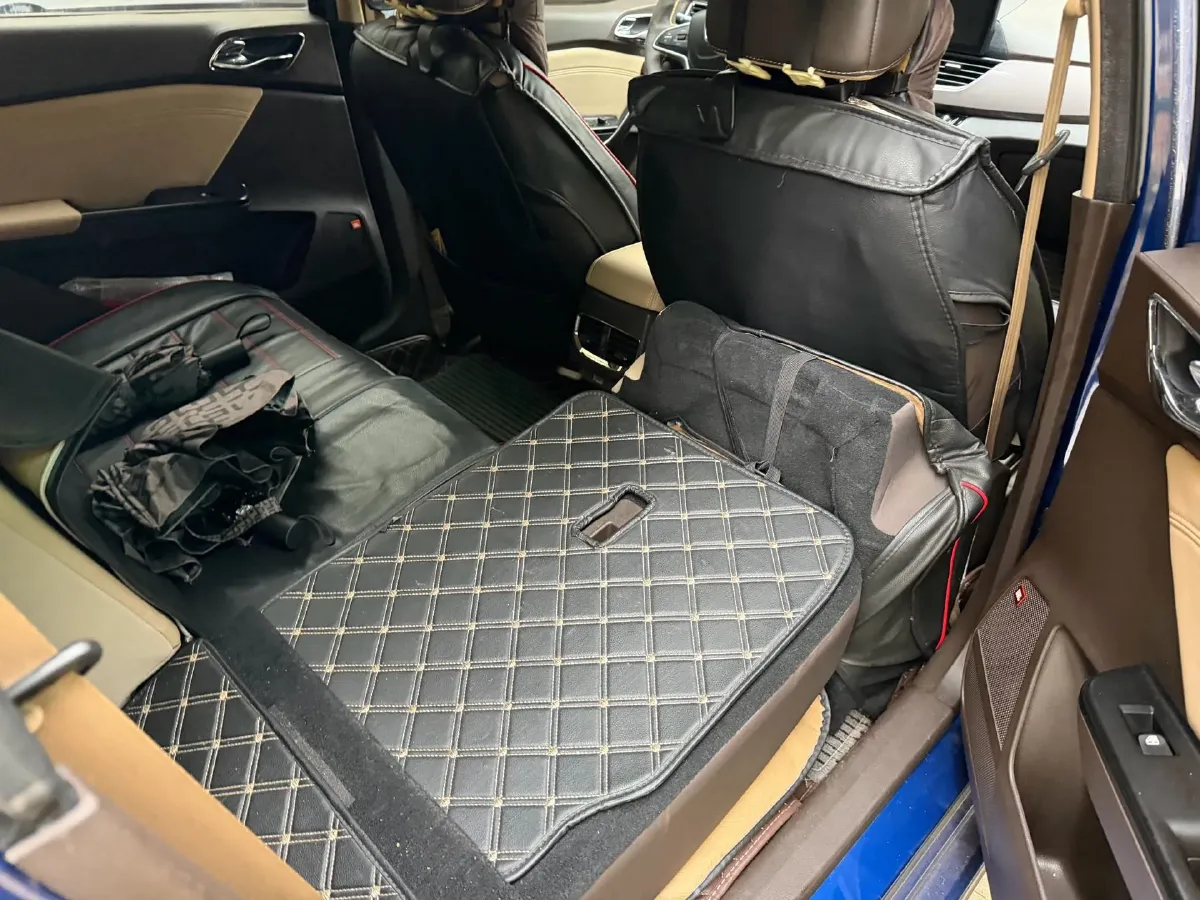 2017 BaoJun 310W 1.5L 112HP L4 6MT,autocango,china used car exporter,china ev exporter,chinese used car exporter,chinese used ev exporter