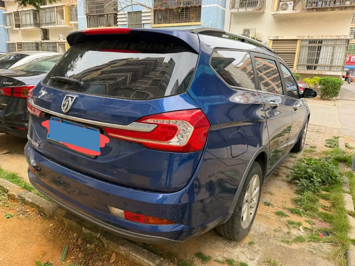 2017 BaoJun 310W 1.5L 112HP L4 6MT,autocango,china used car exporter,china ev exporter,chinese used car exporter,chinese used ev exporter