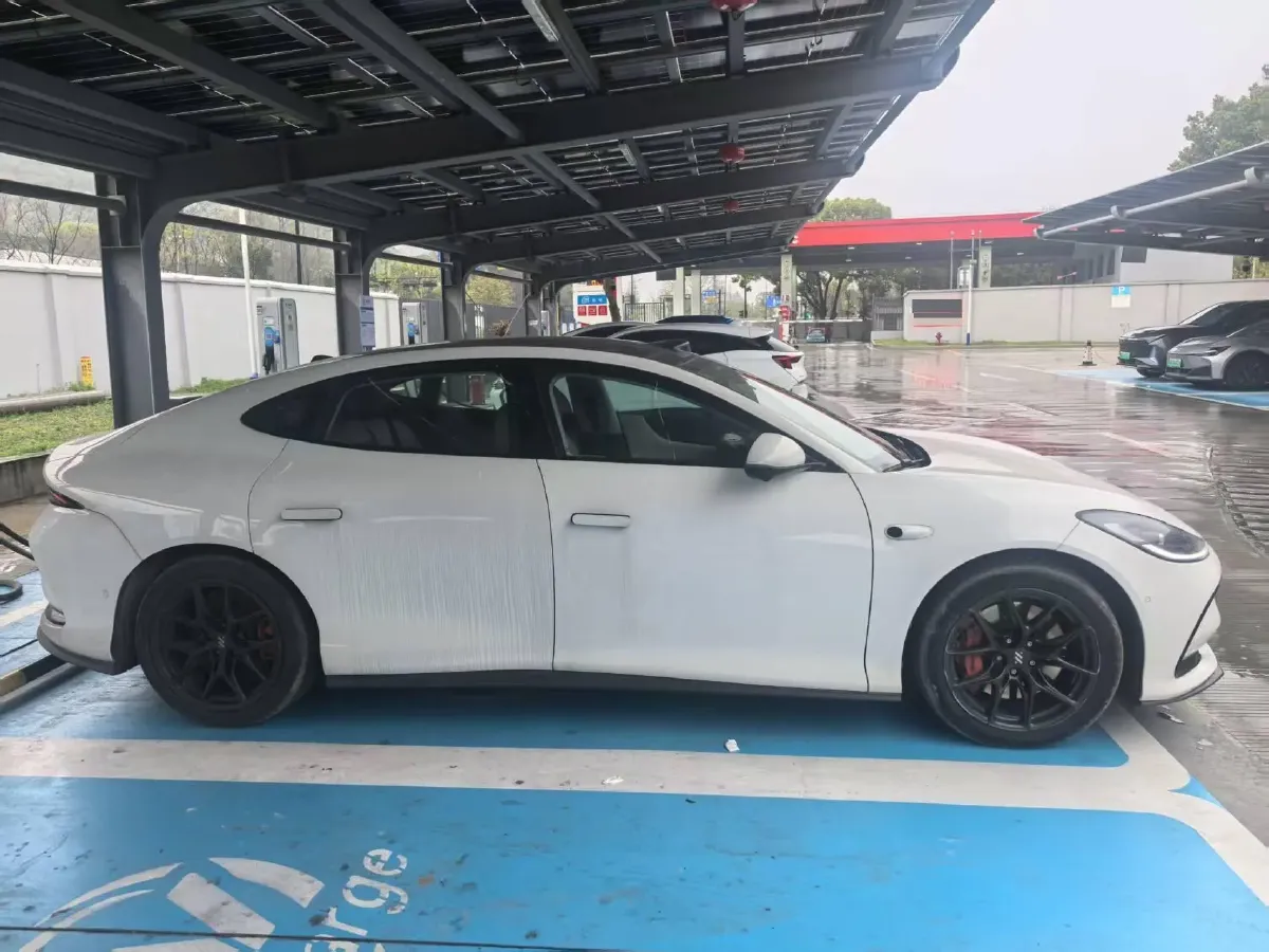 2024 IM L6 BEV 75KWH,autocango,china used car exporter,china ev exporter,chinese used car exporter,chinese used ev exporter