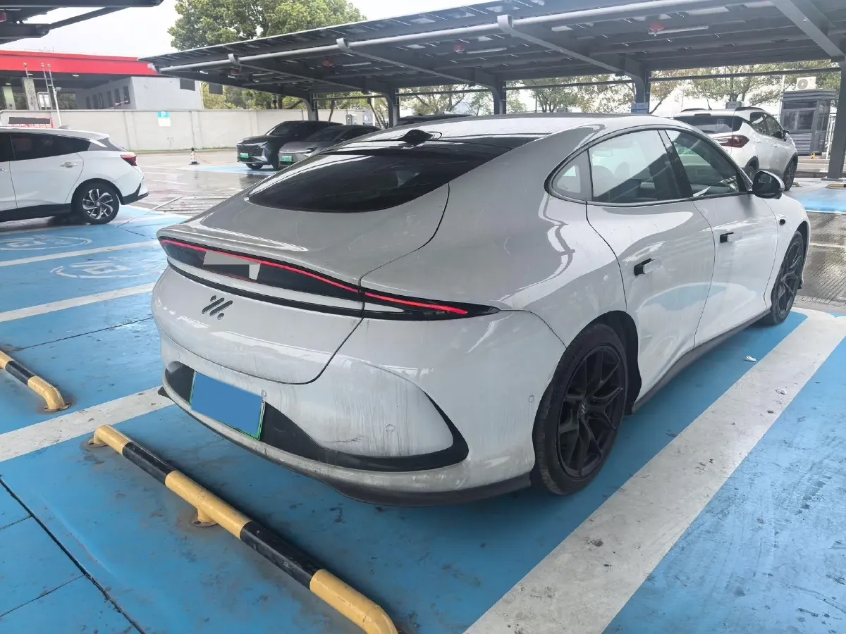 2024 IM L6 BEV 75KWH,autocango,china used car exporter,china ev exporter,chinese used car exporter,chinese used ev exporter