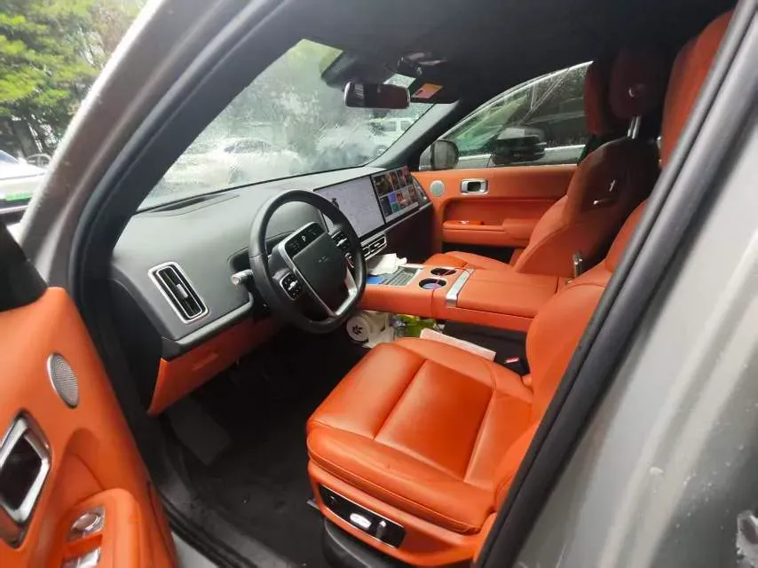 2024 Volvo S60 2.0T 197HP L4 7DCT,autocango,china used car exporter,china ev exporter,chinese used car exporter,chinese used ev exporter