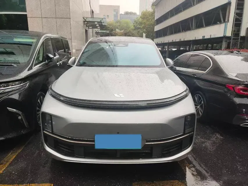 2024 Volvo S60 2.0T 197HP L4 7DCT,autocango,china used car exporter,china ev exporter,chinese used car exporter,chinese used ev exporter