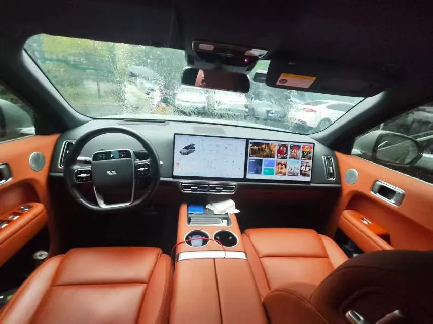 2024 Volvo S60 2.0T 197HP L4 7DCT,autocango,china used car exporter,china ev exporter,chinese used car exporter,chinese used ev exporter