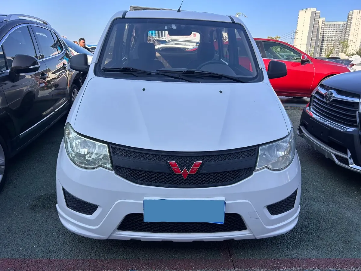 2018 WuLing HongGuang 1.5L 105HP L4 5MT,autocango,china used car exporter,china ev exporter,chinese used car exporter,chinese used ev exporter