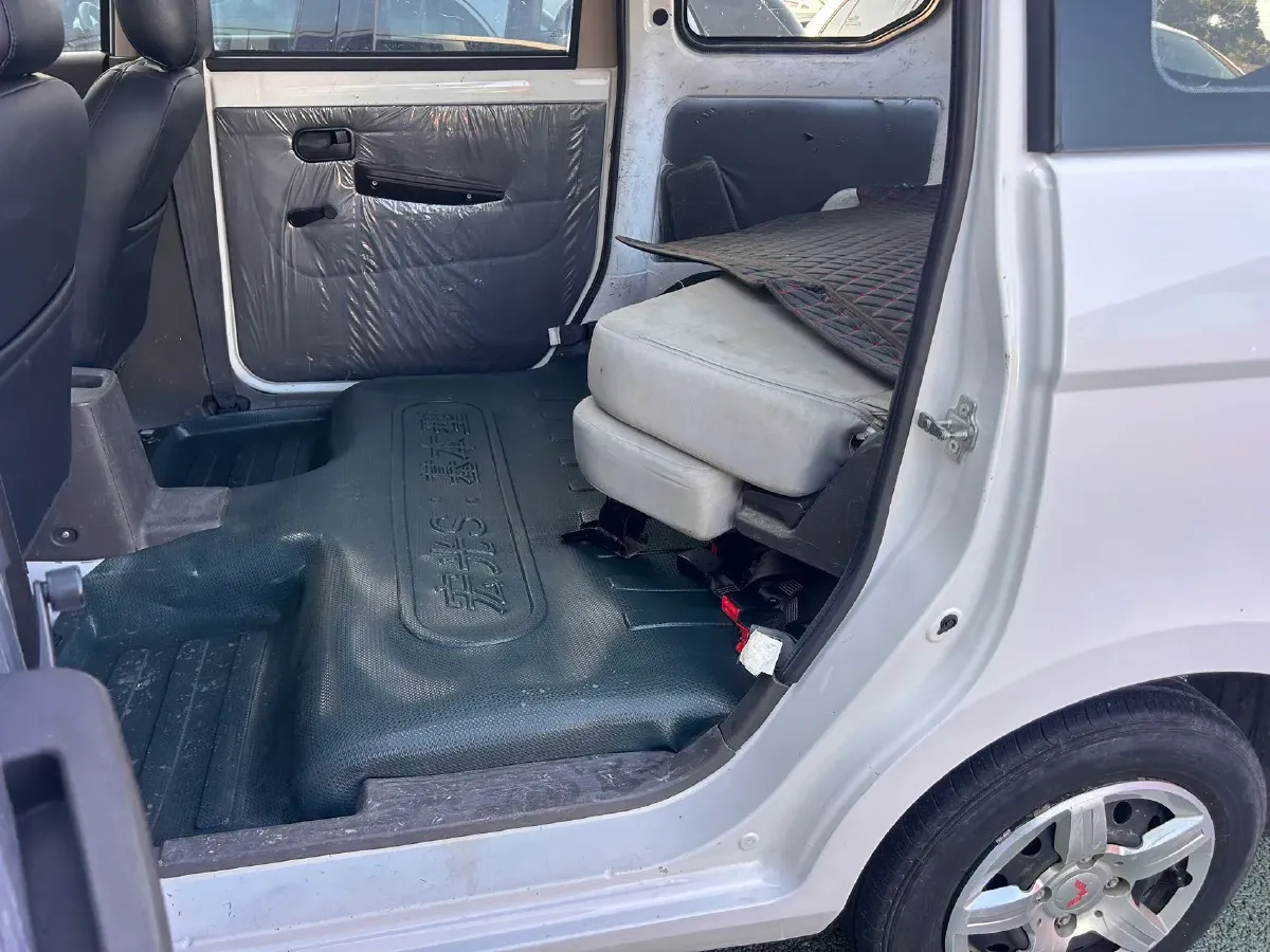 2018 WuLing HongGuang 1.5L 105HP L4 5MT,autocango,china used car exporter,china ev exporter,chinese used car exporter,chinese used ev exporter