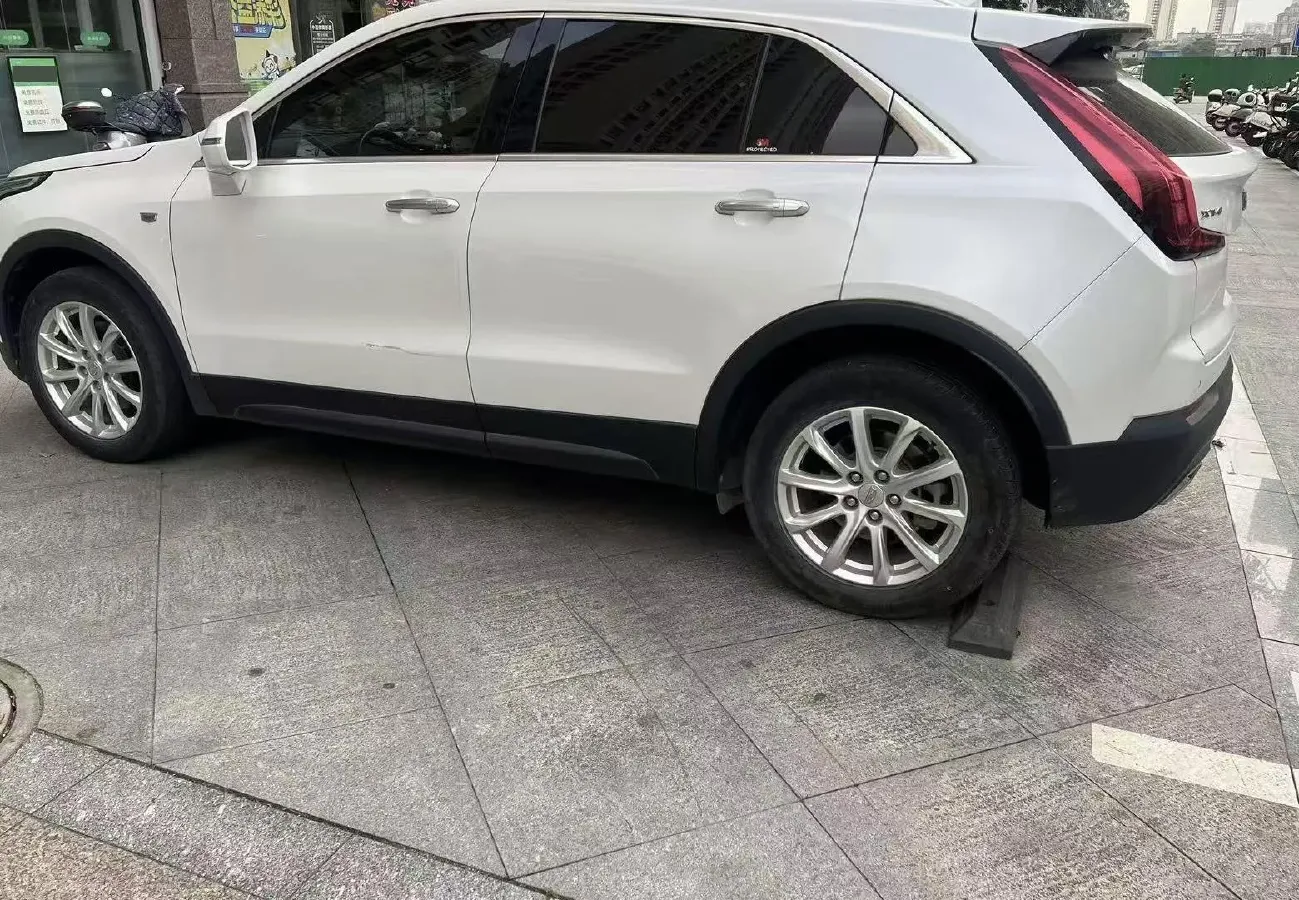 2021 Cadillac XT4 2.0T 237HP L4 9AT,autocango,china used car exporter,china ev exporter,chinese used car exporter,chinese used ev exporter
