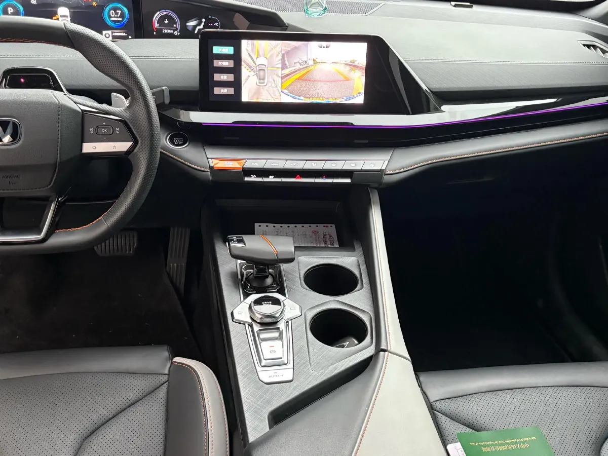 2023 ChangAn UNI-V 1.5T 188HP L4 7DCT,autocango,china used car exporter,china ev exporter,chinese used car exporter,chinese used ev exporter