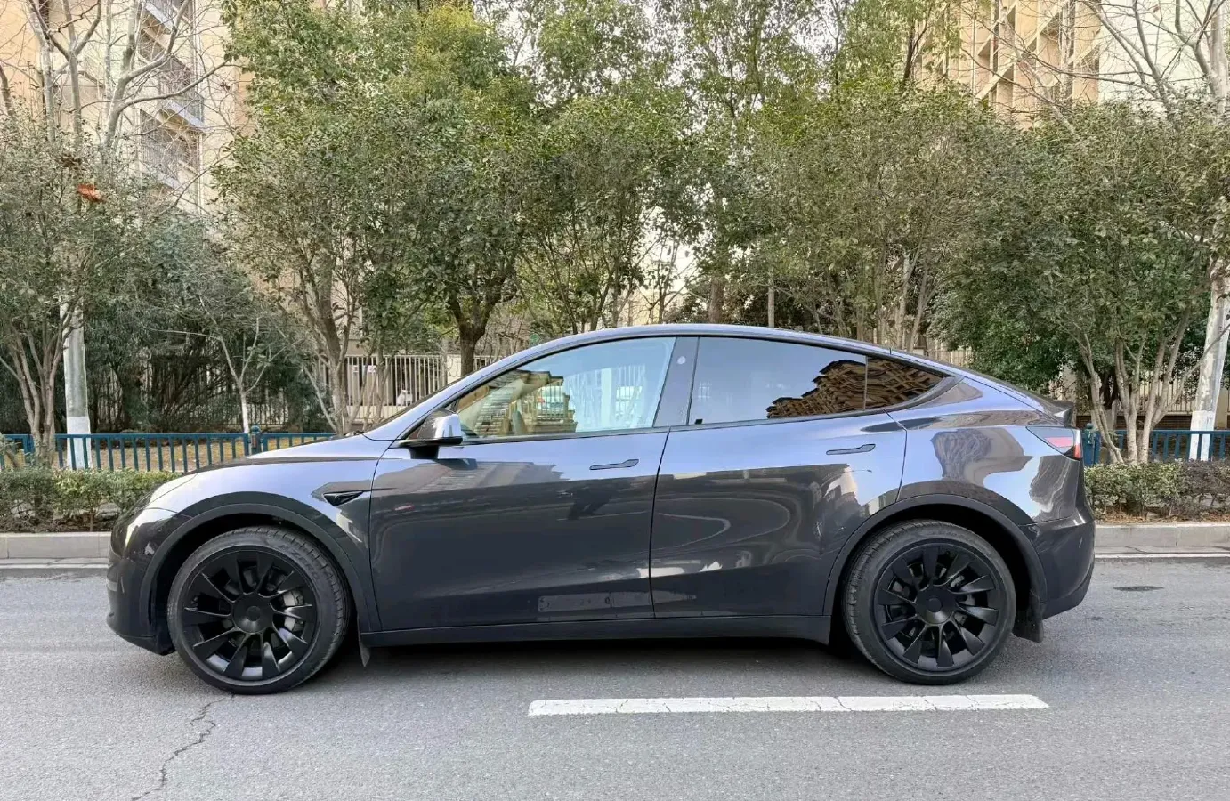 2024 Tesla Model Y BEV 78.4KWH,autocango,china used car exporter,china ev exporter,chinese used car exporter,chinese used ev exporter