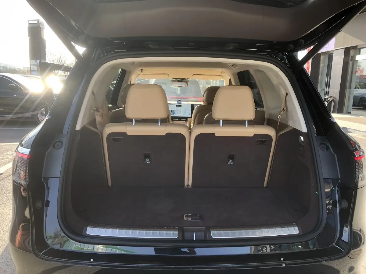 2025 AITO AITO M8 REEV 160HP REEV 53.4KWH,autocango,china used car exporter,china ev exporter,chinese used car exporter,chinese used ev exporter