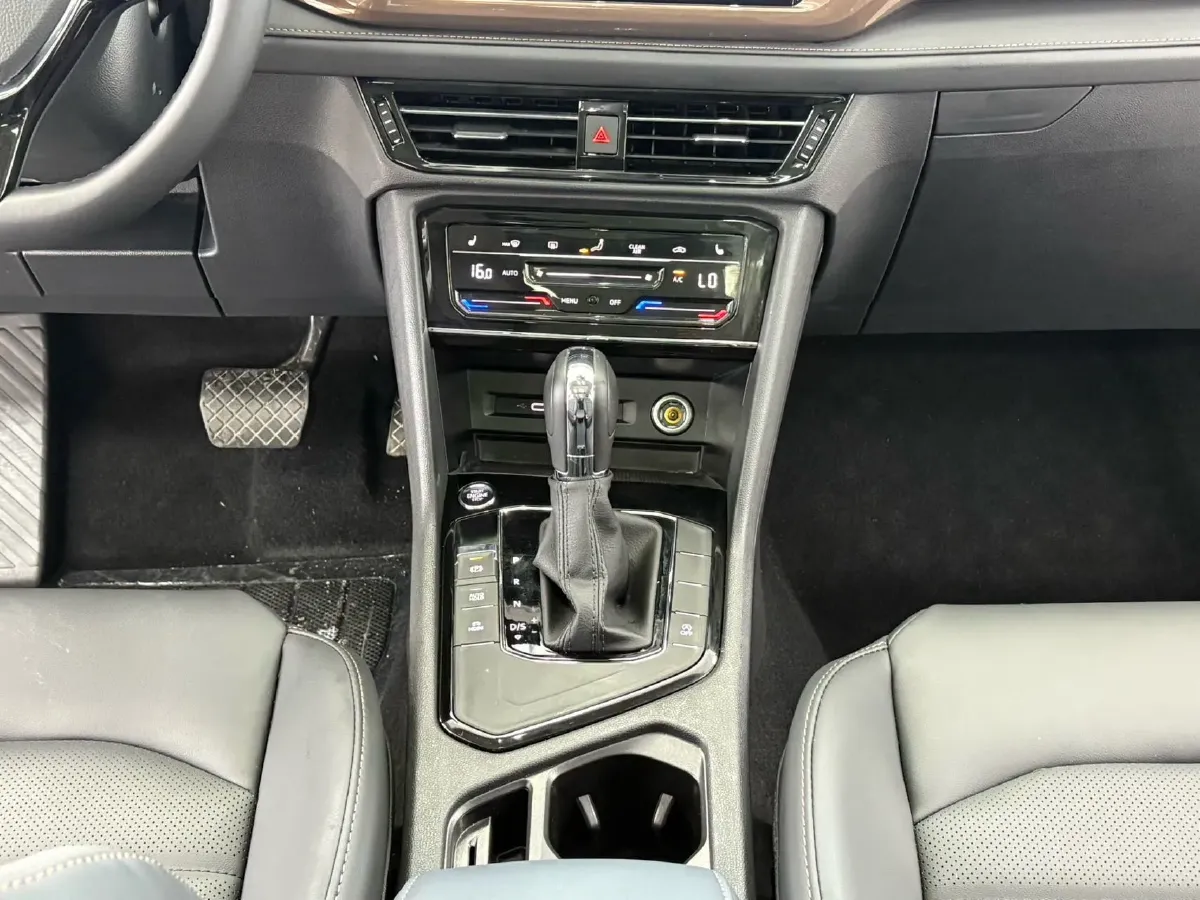 2022 Volkswagen Tharu 1.4T 150HP L4 7DCT,autocango,china used car exporter,china ev exporter,chinese used car exporter,chinese used ev exporter