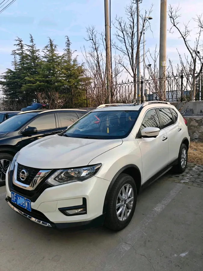 2019 Nissan X-Trail 2.0L 154HP L4 CVT,autocango,china used car exporter,china ev exporter,chinese used car exporter,chinese used ev exporter
