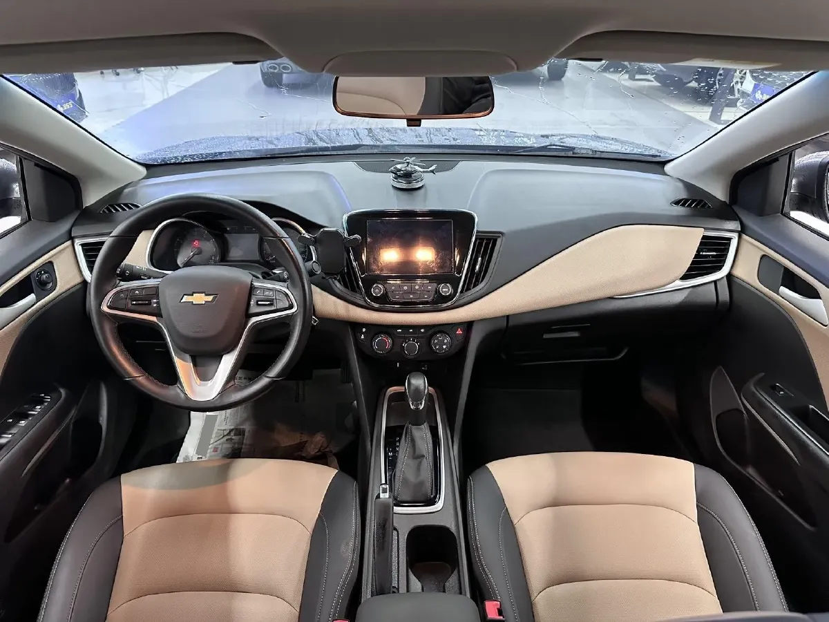 2020 Chevrolet Monza 1.5L 113HP L4 6AT,autocango,china used car exporter,china ev exporter,chinese used car exporter,chinese used ev exporter