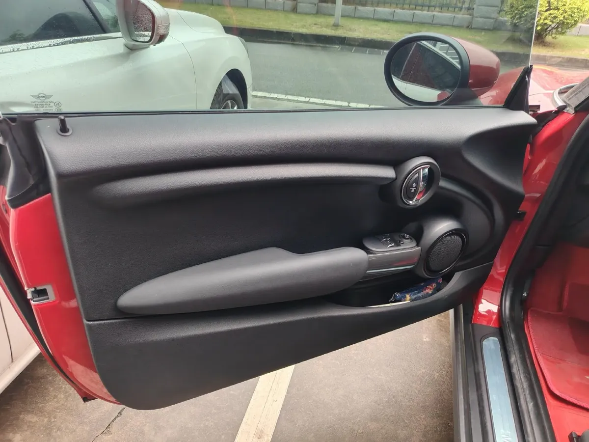 2021 MINI MINI 1.5T 102HP L3 7DCT,autocango,china used car exporter,china ev exporter,chinese used car exporter,chinese used ev exporter